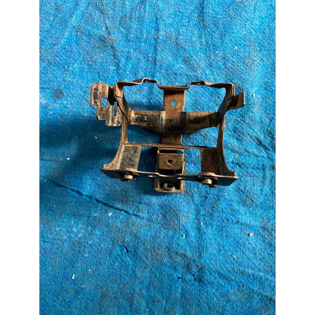 Wadah tempat aki honda vario 110 Karbu original