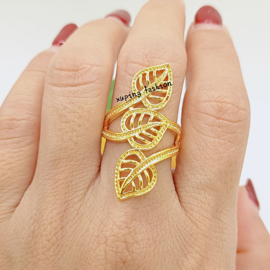 Cincin model daun perhiasan wanita
