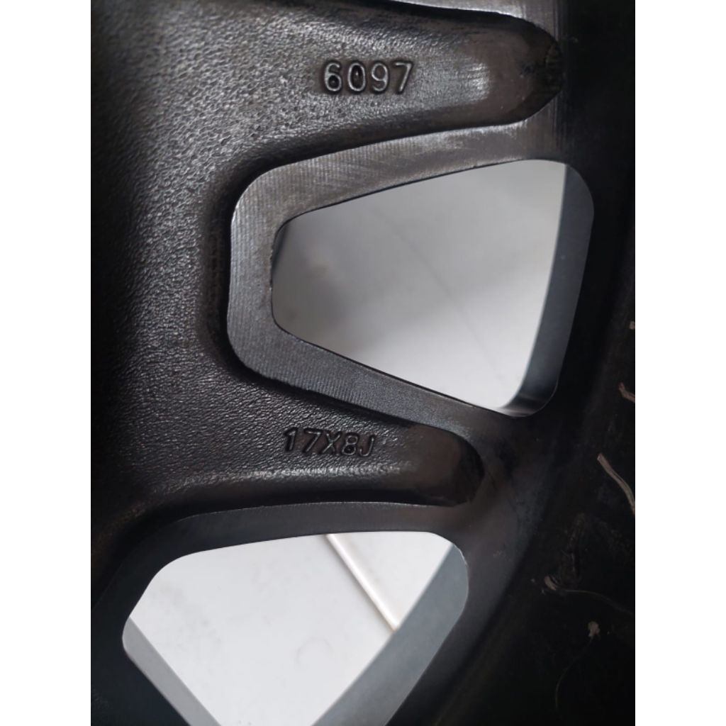 fondamental evo corse R17 pcd 5x114