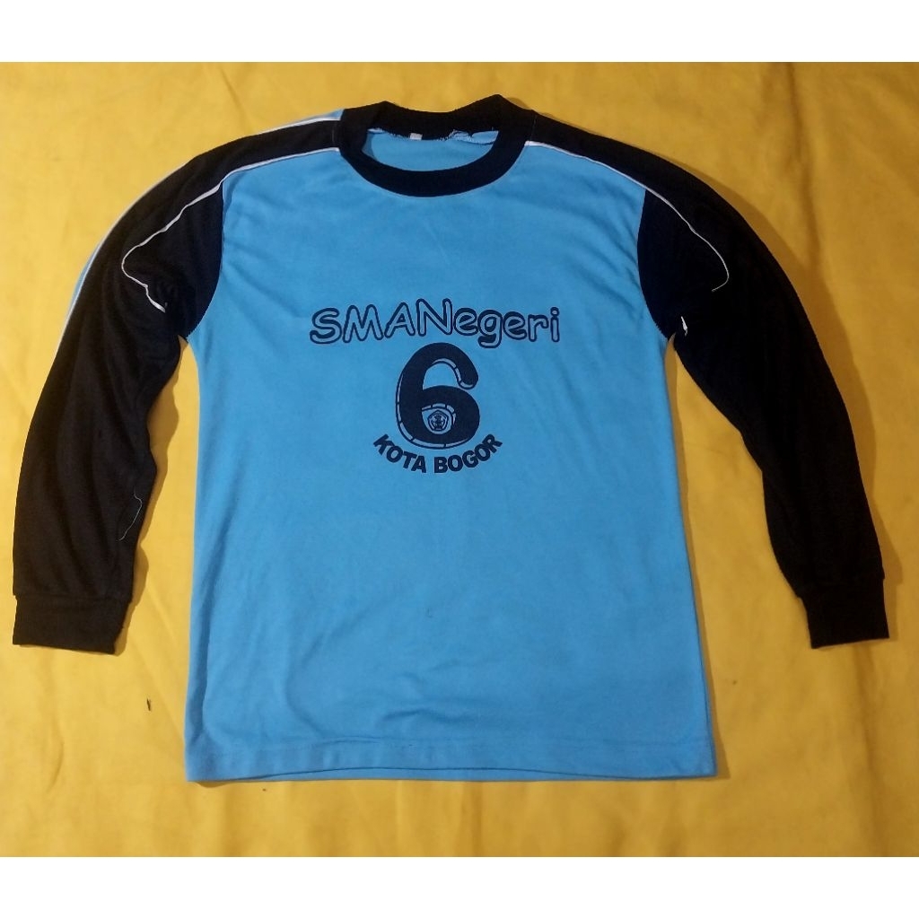 seragam kaos olahraga sekolah SMA N 6 bogor preloved