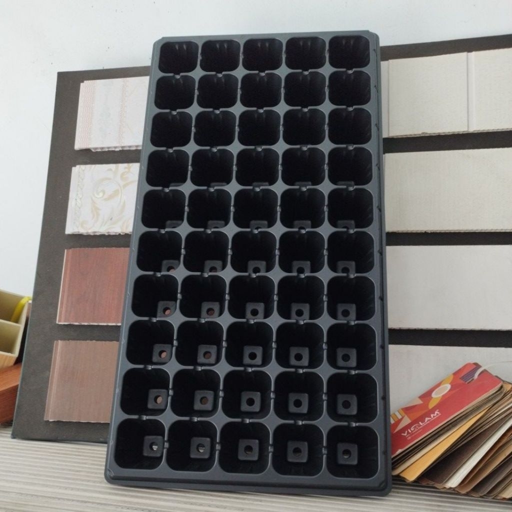 (Medan)TRAY SEMAI 50 LUBANG