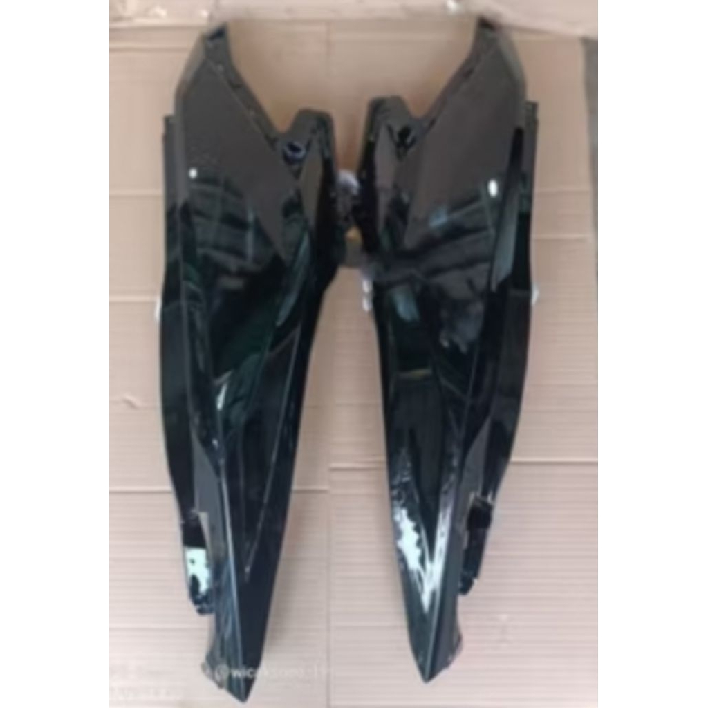 Cover body belakang motor Honda Vario 125-150 LED OLD Tahun 2015 2017 Warna HITAM