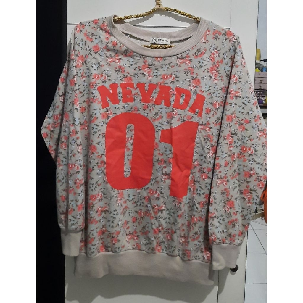 Preloved - Baju wanita lengan panjang motif bunga sweater wanita Nevada