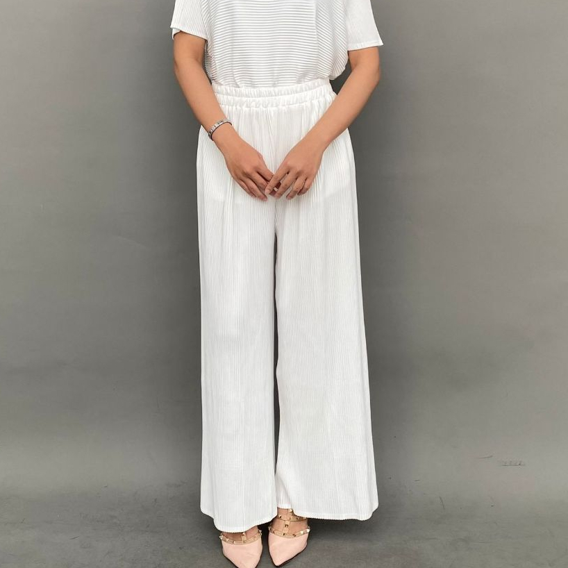 Magnolia Collection Celana Kulot Plisket Wanita Putih