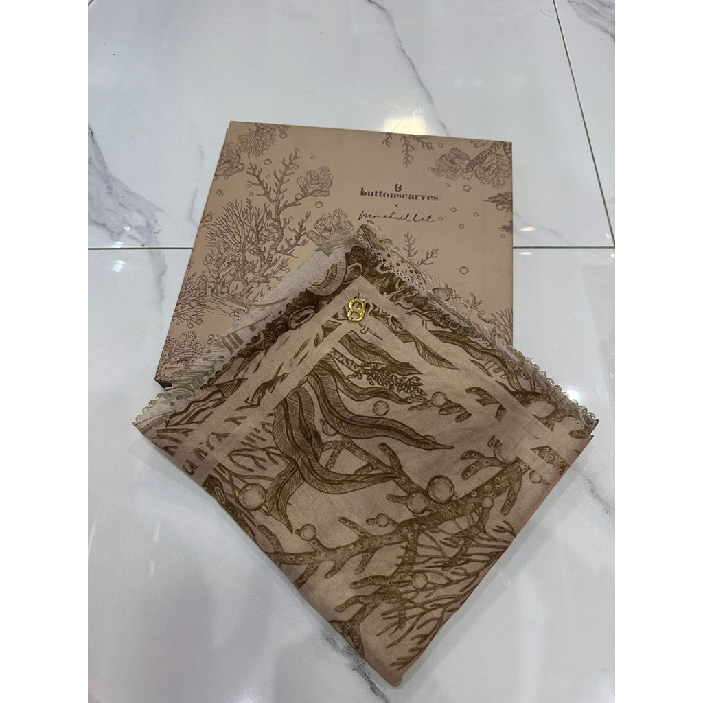 PL scraf Buttonscarves elmar