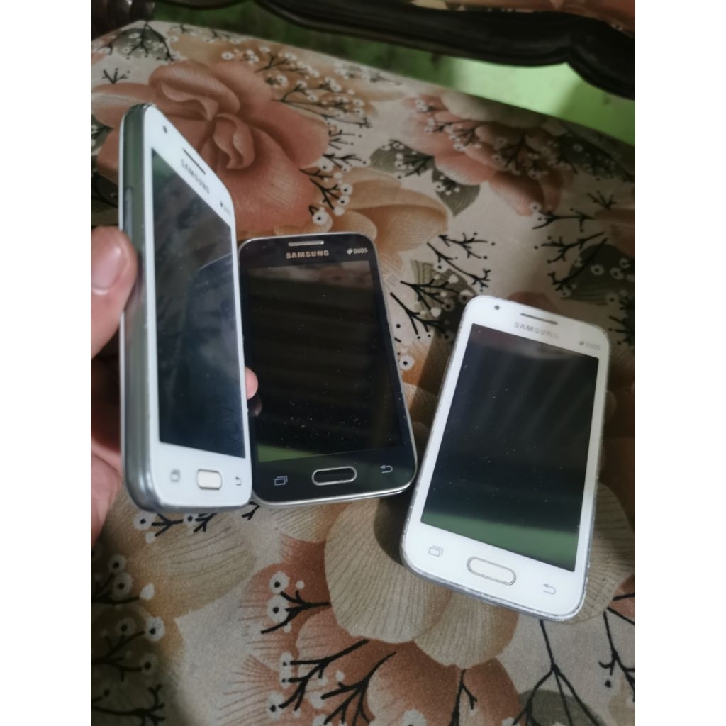 3 Unit HP Jadul Samsung Duos (apa adanya)