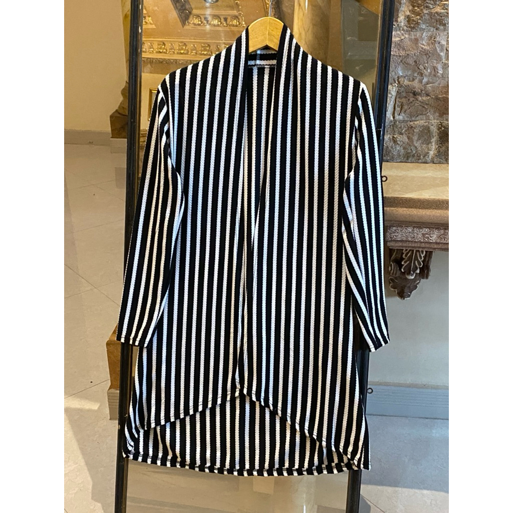 [bisa cod] new  blazer outer kombinasi stripe hitam putih beli di mall