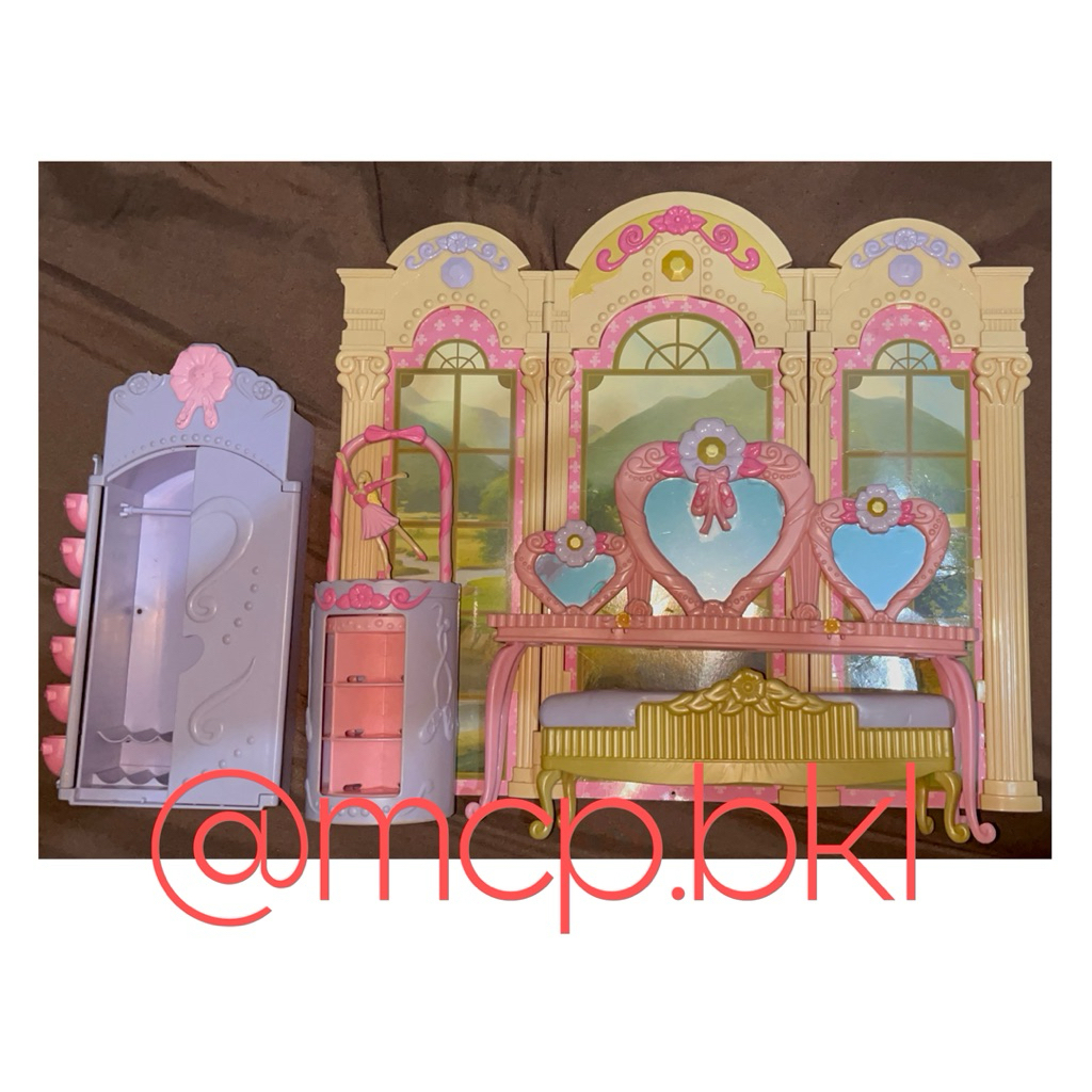 Barbie 12 Dancing Princesses Vanity Gifset Preloved