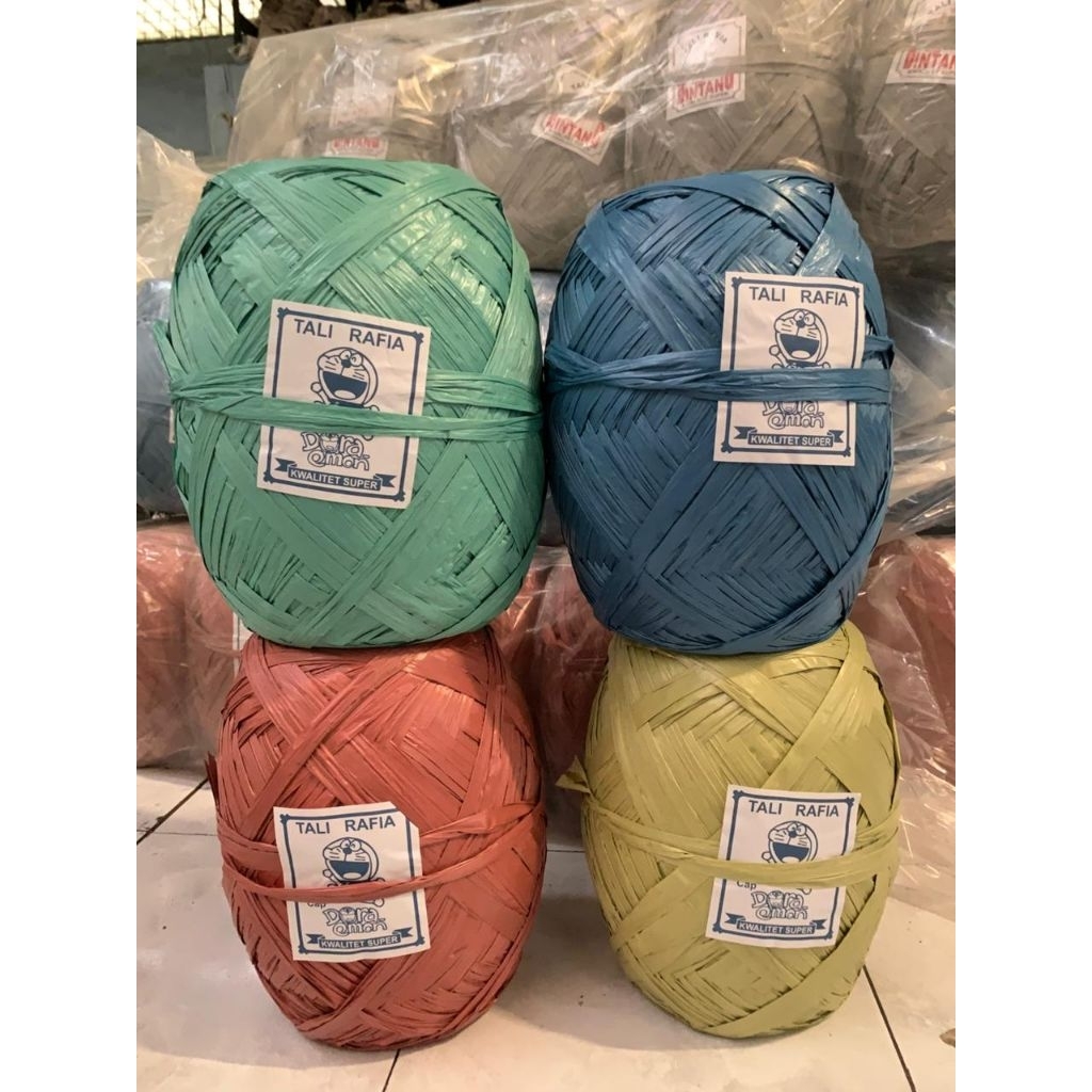 TALI RAFIA GULUNGAN BIASA CAP DORAEMON BERAT ½KG