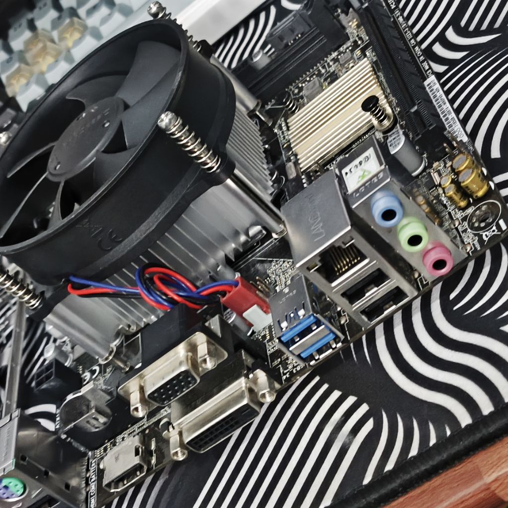 Paket iTX Mobo Asus H110i Intel i5 7400