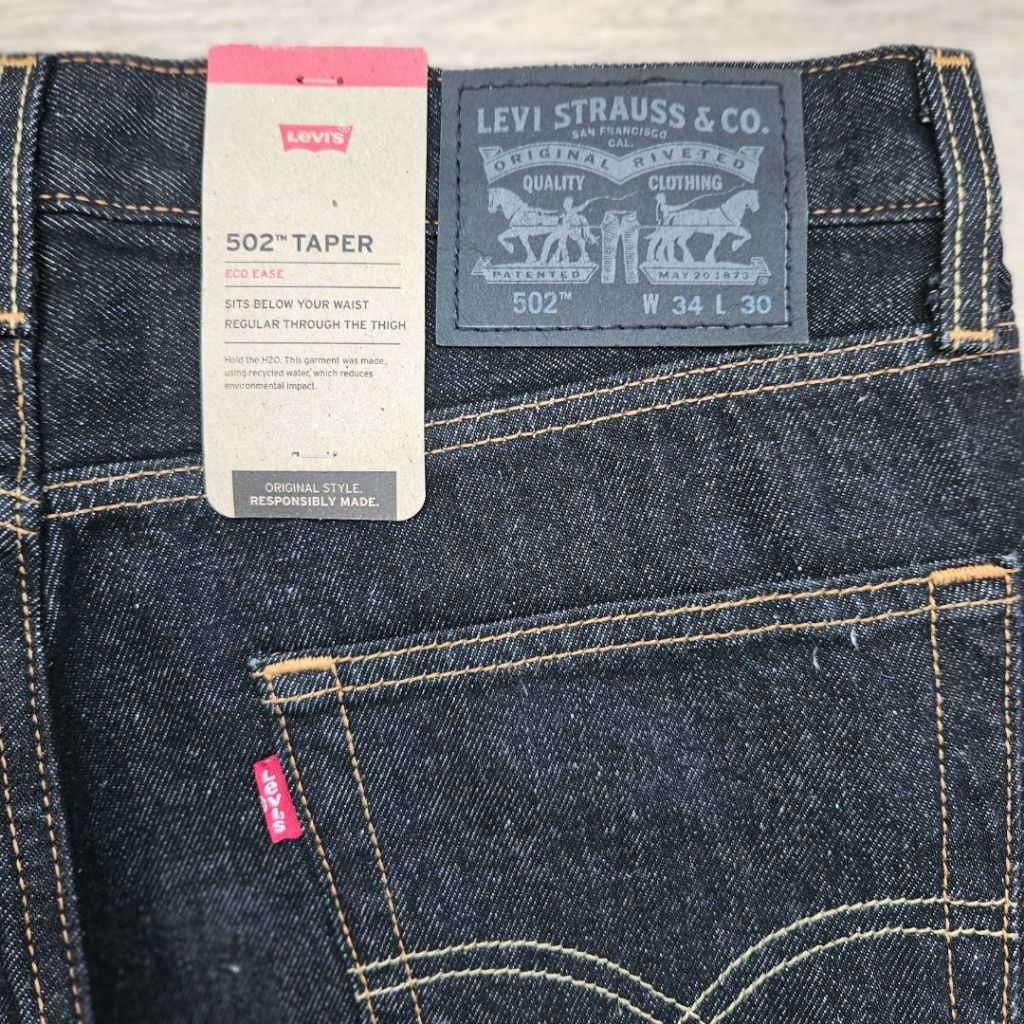 Levis 502 Taper Dark Blue Jeans 34x30 Warna Biru Tua Potongan Lurus Desain Lima Kantong Klasik Jahit