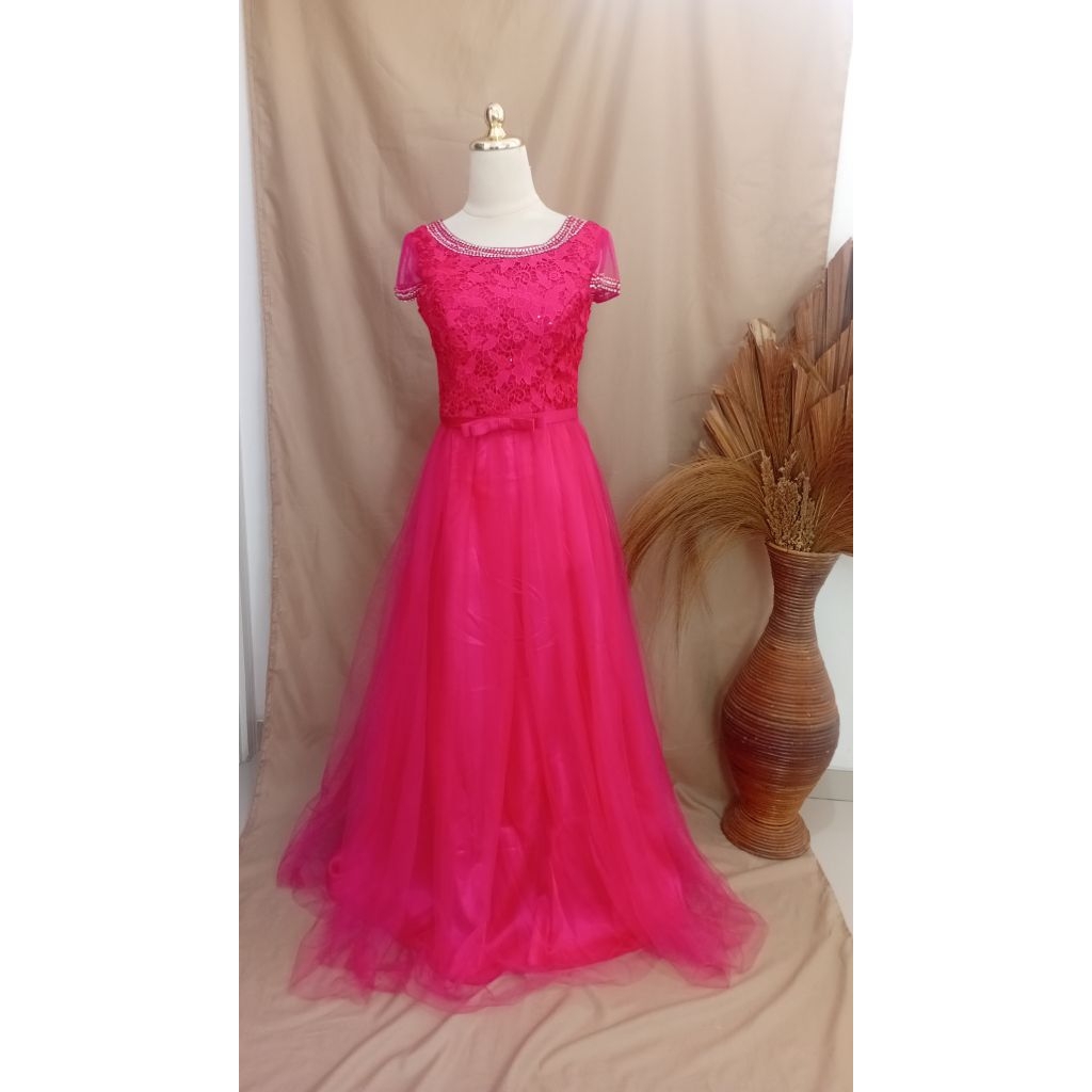 sewa gaun pink fuschia-sewa wedding dress