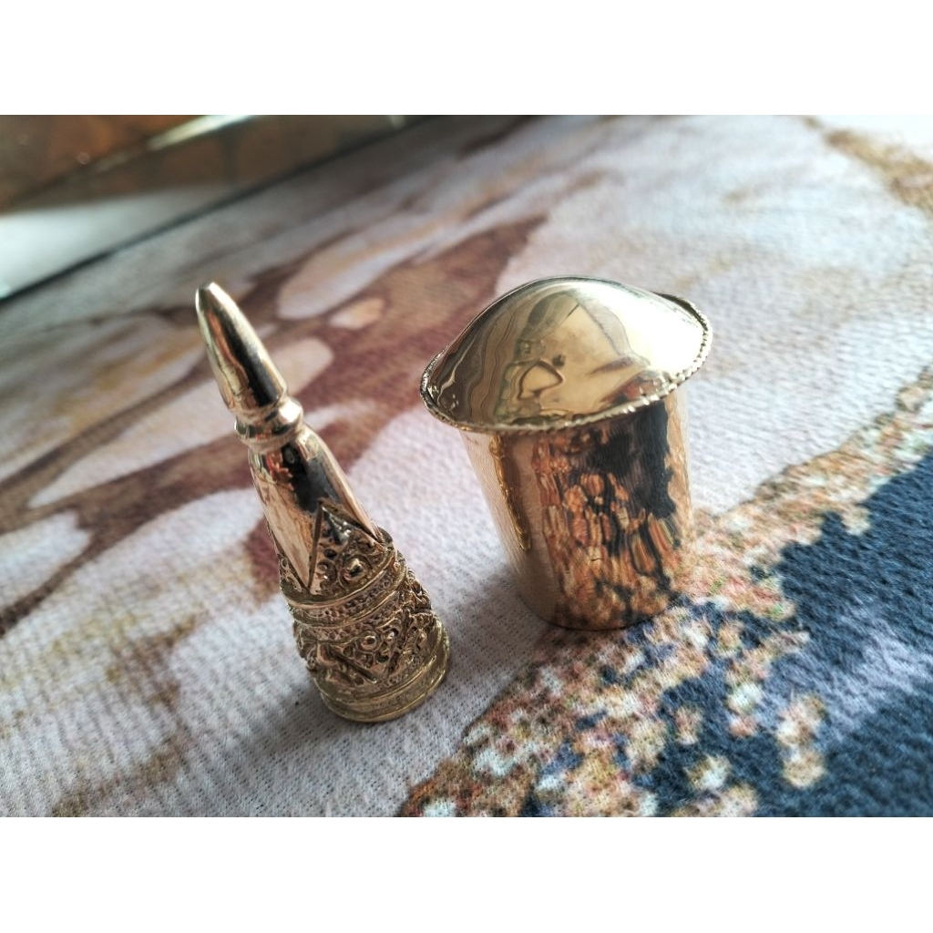 ornamen Wesi kuning tongkat komando polos