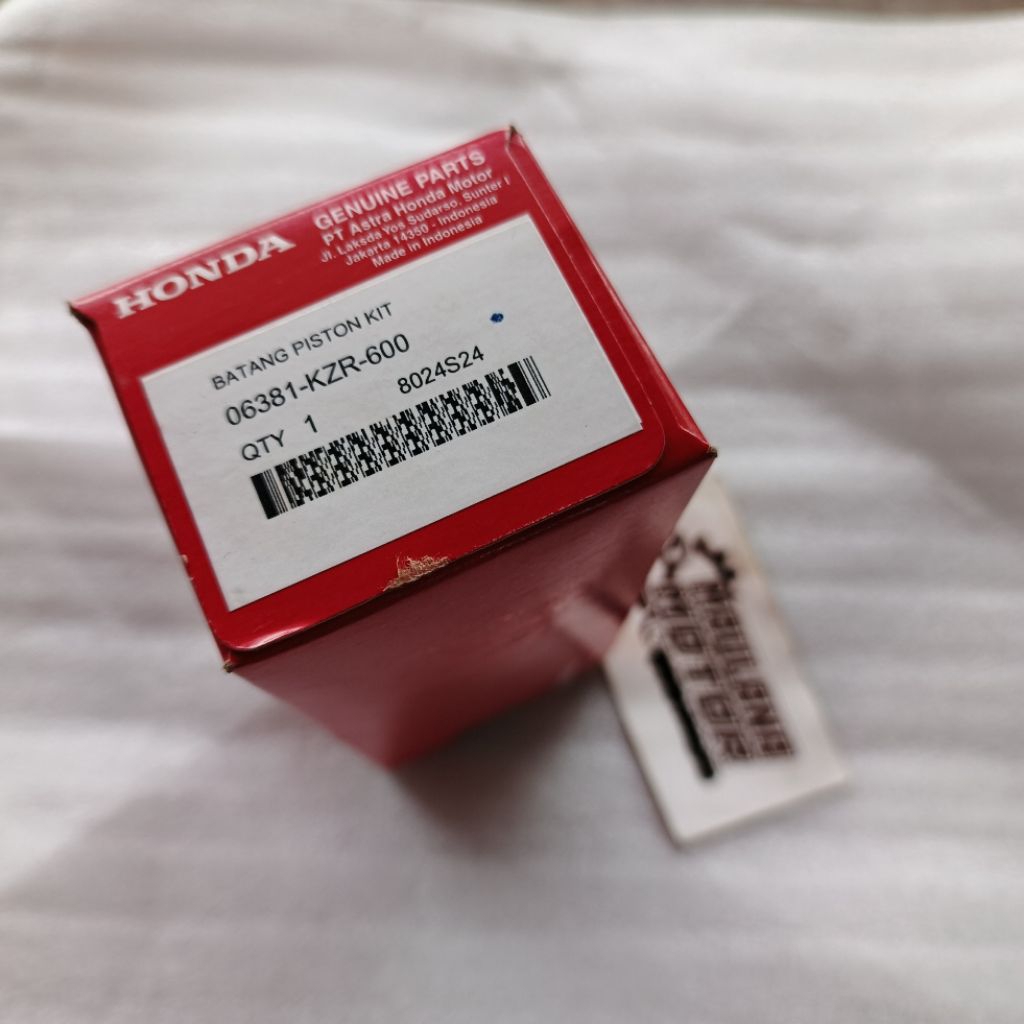 Stang piston 06381-KZR-600 Vario 125 original AHM