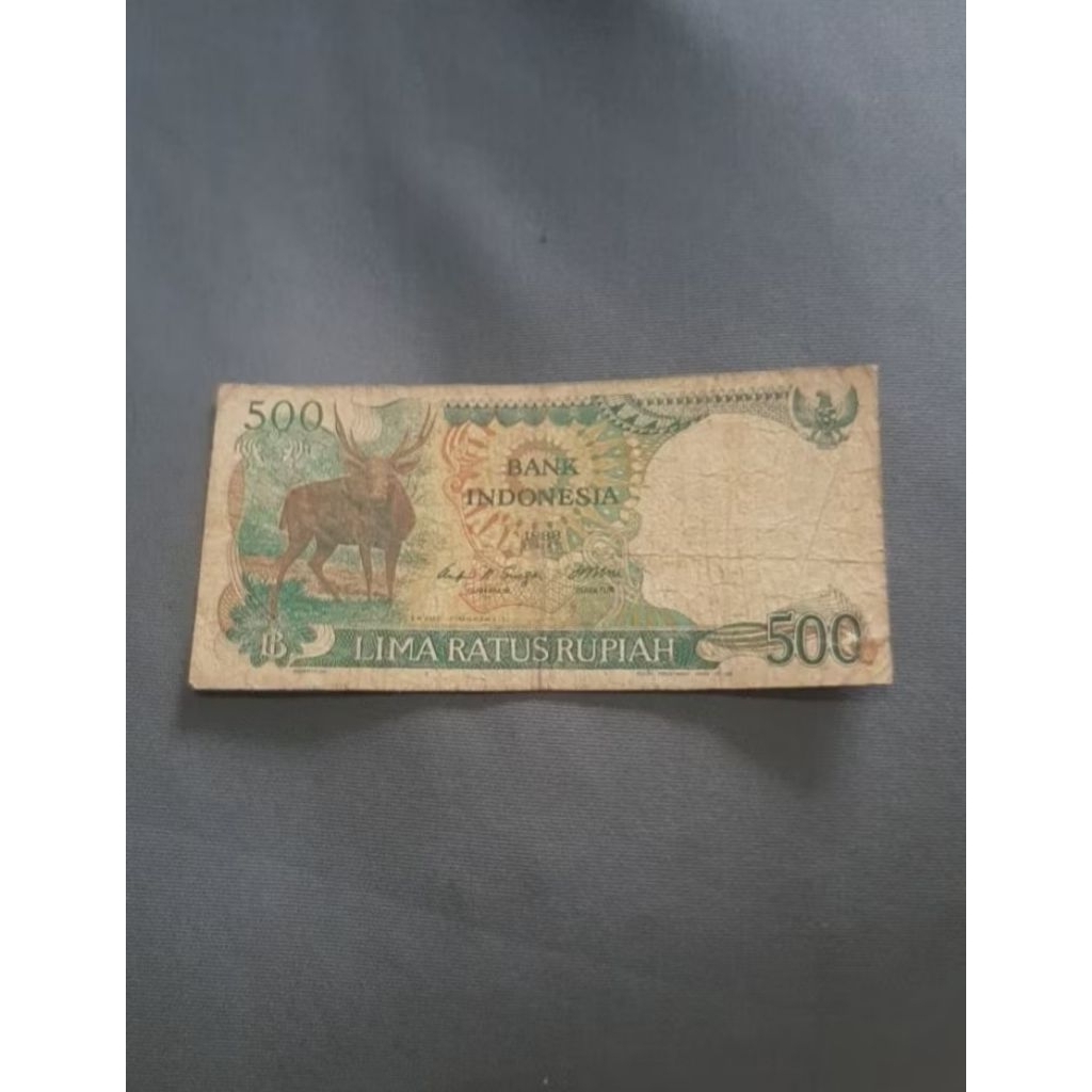 UANG KERTAS KUNO 500 RUPIAH RUSA 1988