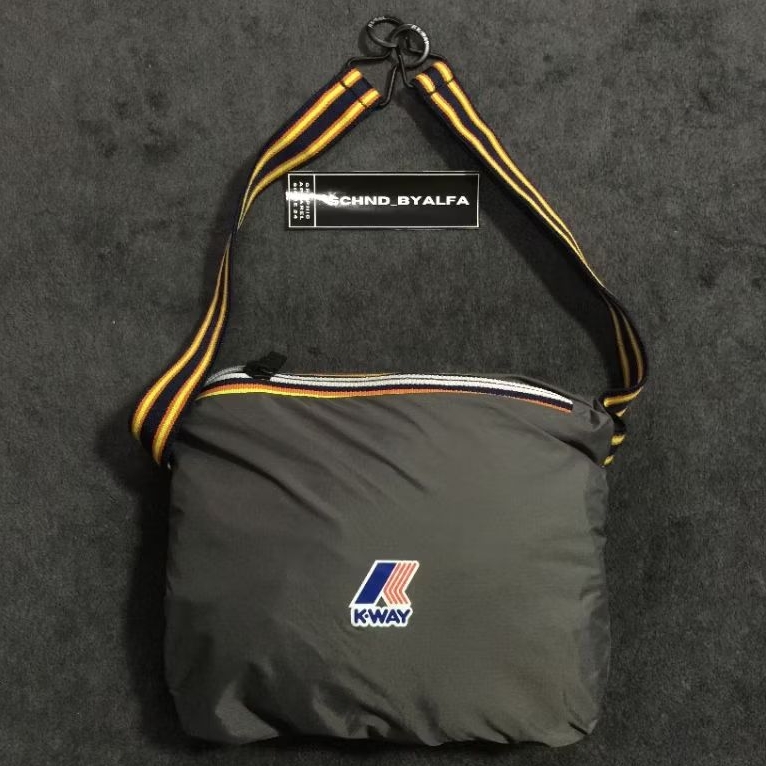 LE VRAI 3.0 CLAUDE "K-Way" Waterproof Packable Jacket