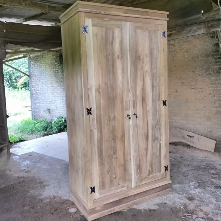 Lemari Minimalis Kayu Jati Pintu Dua Engsel Kupu-Kupu