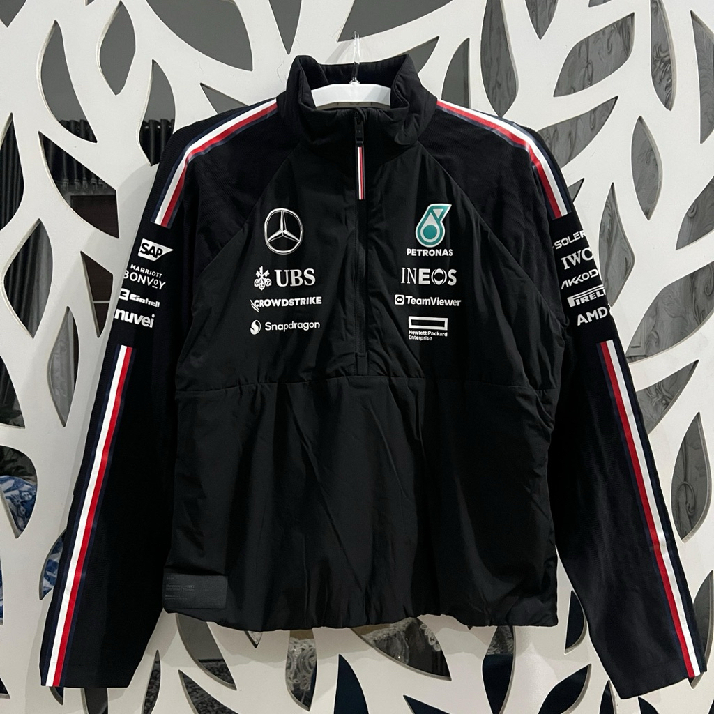 [Team Issued/Used/Size XL] Jaket Half-Zip Wanita Mercedes AMG Petronas F1 2024