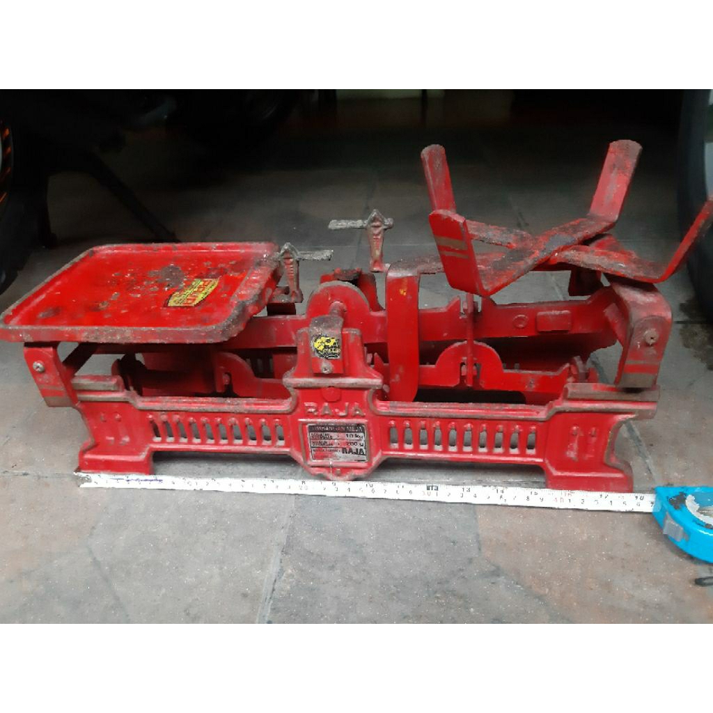 Timbangan duduk kodok Raja normal