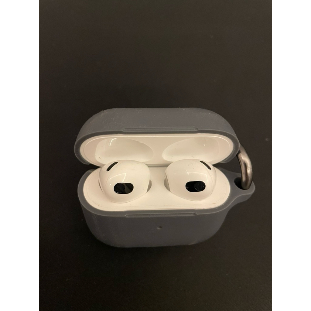 Airpods 3 Second / Preloved (free Paul Smith Case)