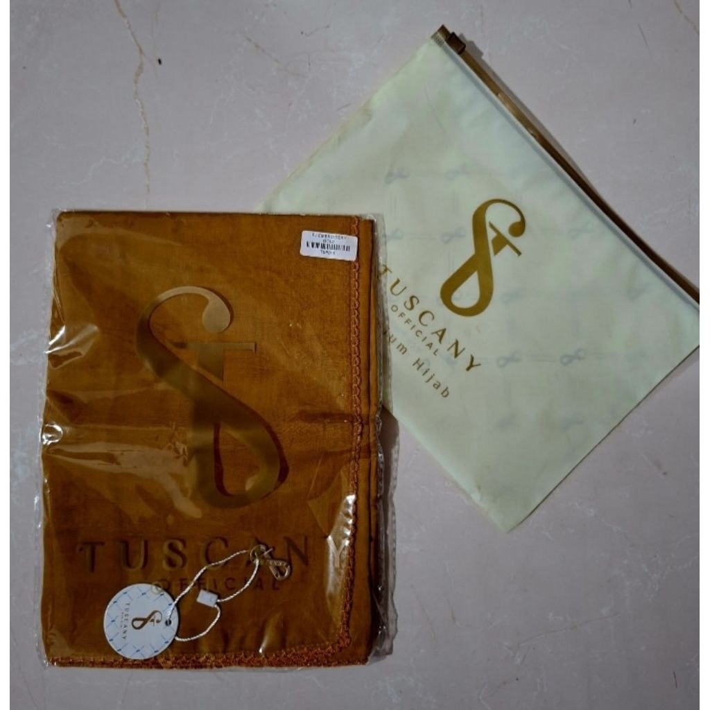 Hijab tuscany-hijab segi empat original lembut dan nyaman dipakai