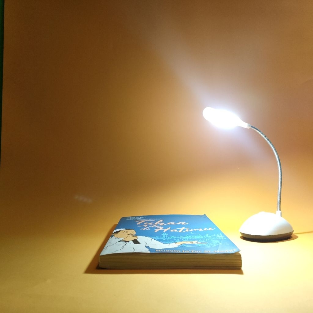 Lampu belajar lampu meja lampu baca mini lampu dapat ditekuk