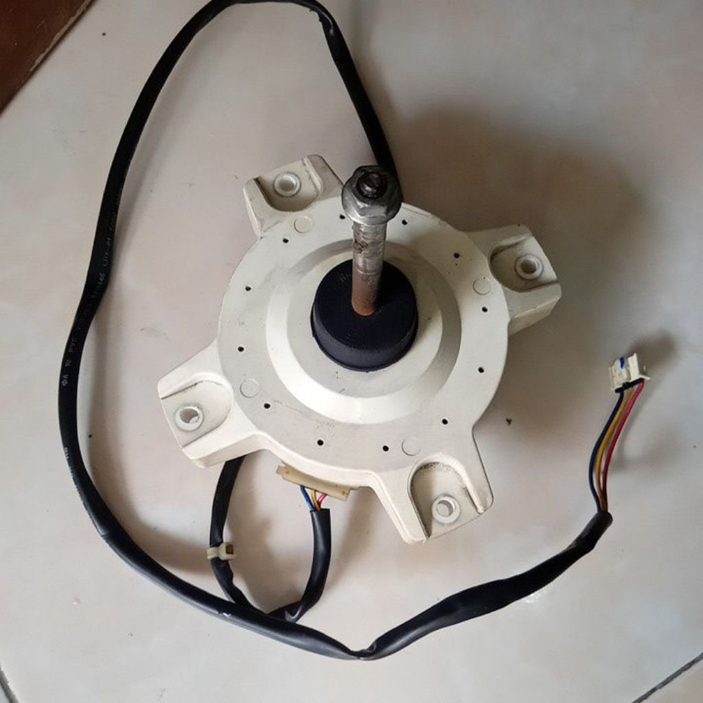 motor fan outdoor AC Daikin inverter