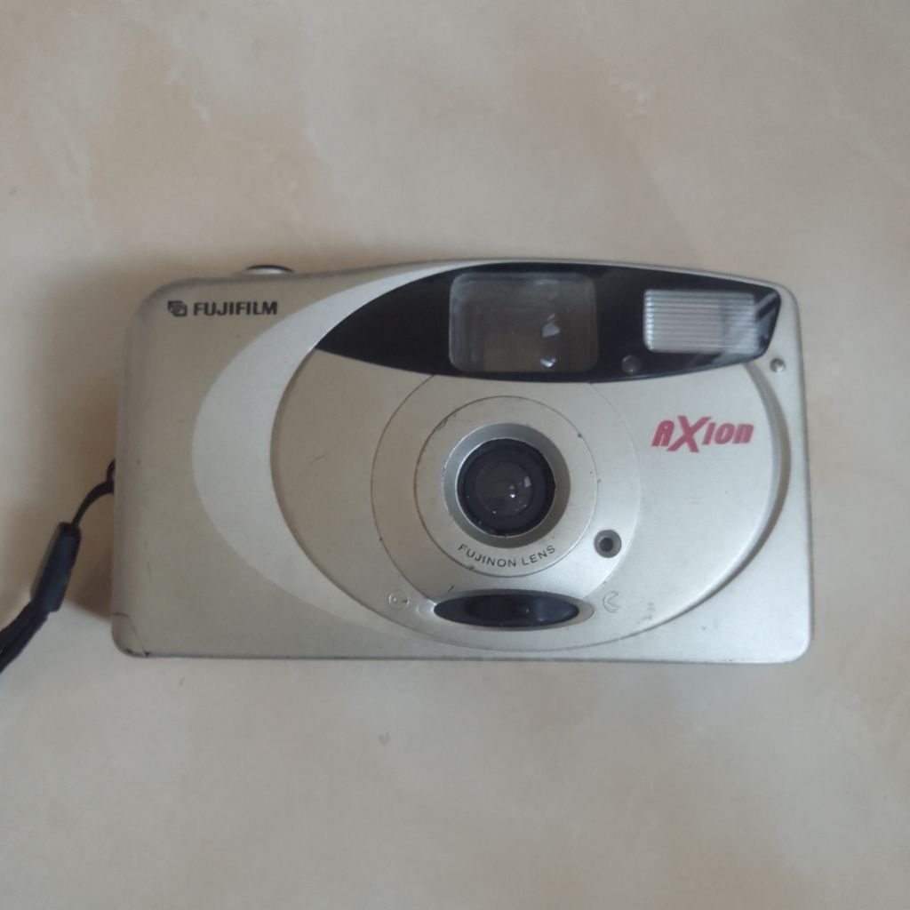 kamera analog FUJIFILM AXION