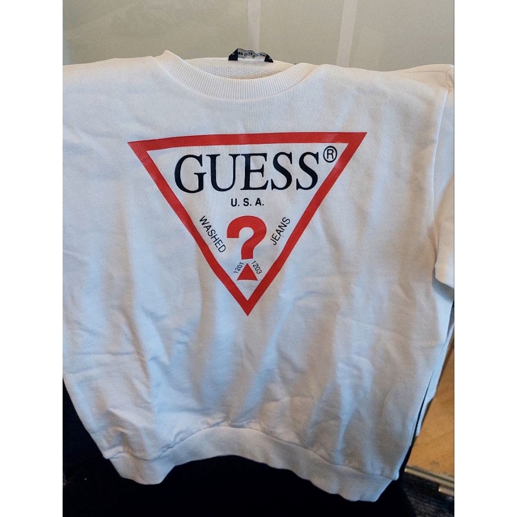 sweater guess