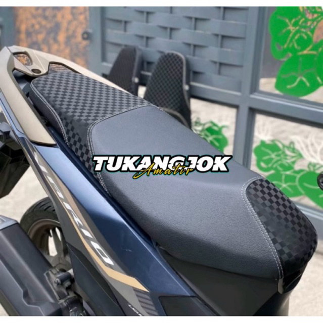 Kulit Jok Motor Sarung Jok Kombinasi Bahan Kulit Jeruk X Catur 3D Sarung Jok beat,Vario, Scoopy Mio,
