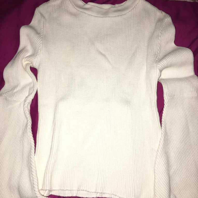 Preloved White Top Cut Bray