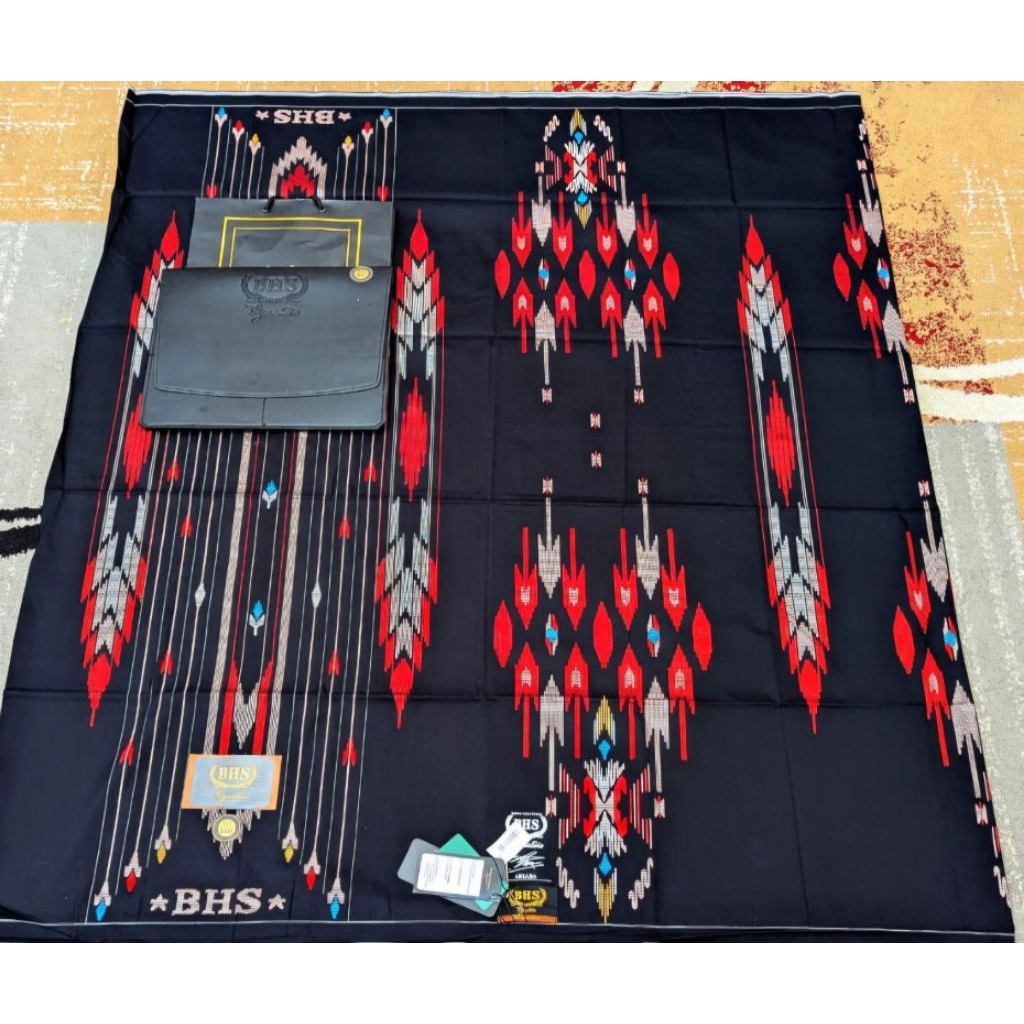 BHS NEW SIGNATURE SSH HITAM MERAH