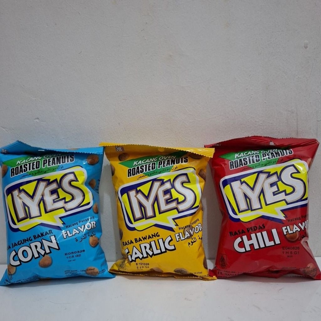 IYES Kacang Oven Garlic / Corn / Chili Flavor 90g