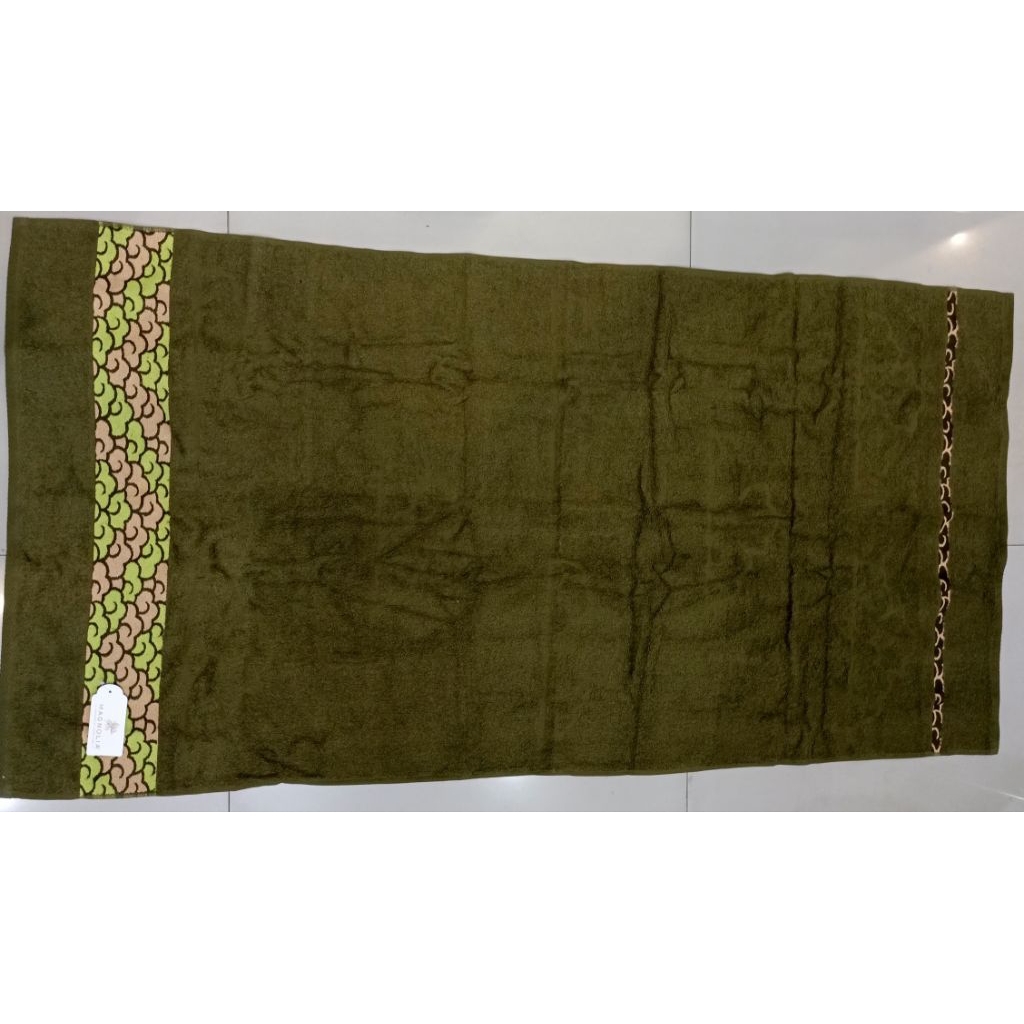 Handuk Mandi Magnolia Motif Awan Olive Green