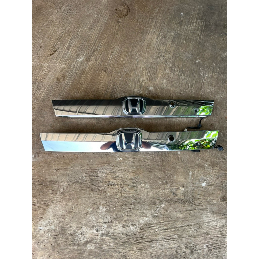 Garnish Trunk Lid Honda Jazz GE8 Fit GP1 Hybrid Keyless 2008 2009 2010 2011 2012 2013