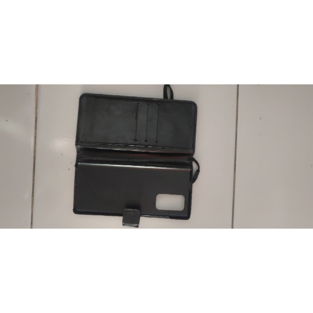 Case dompet LG Wing bekas berdua