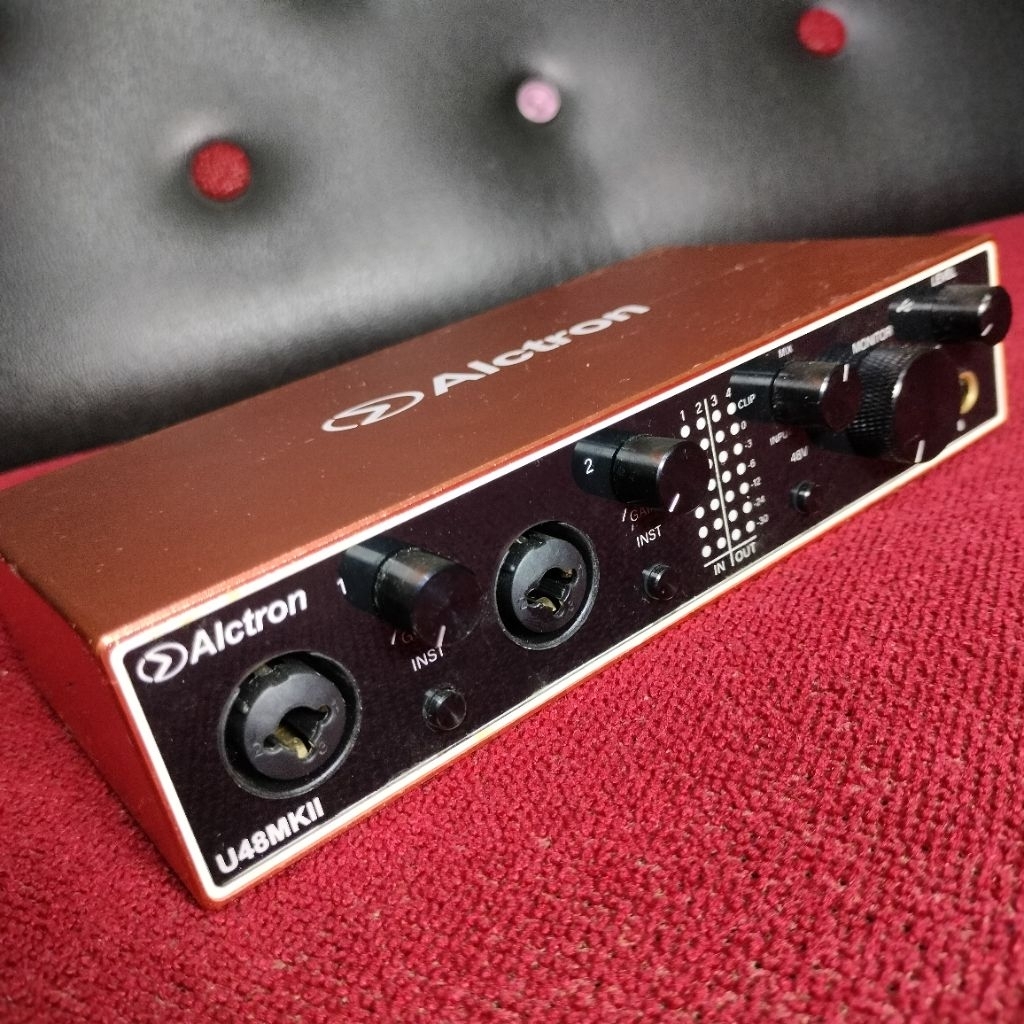 Alctron U48 MKII bukan Focusrite soundcard