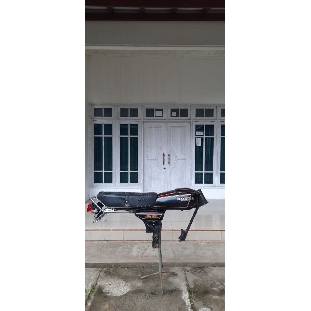 rangka bodyset  gl100 ori siap pakai