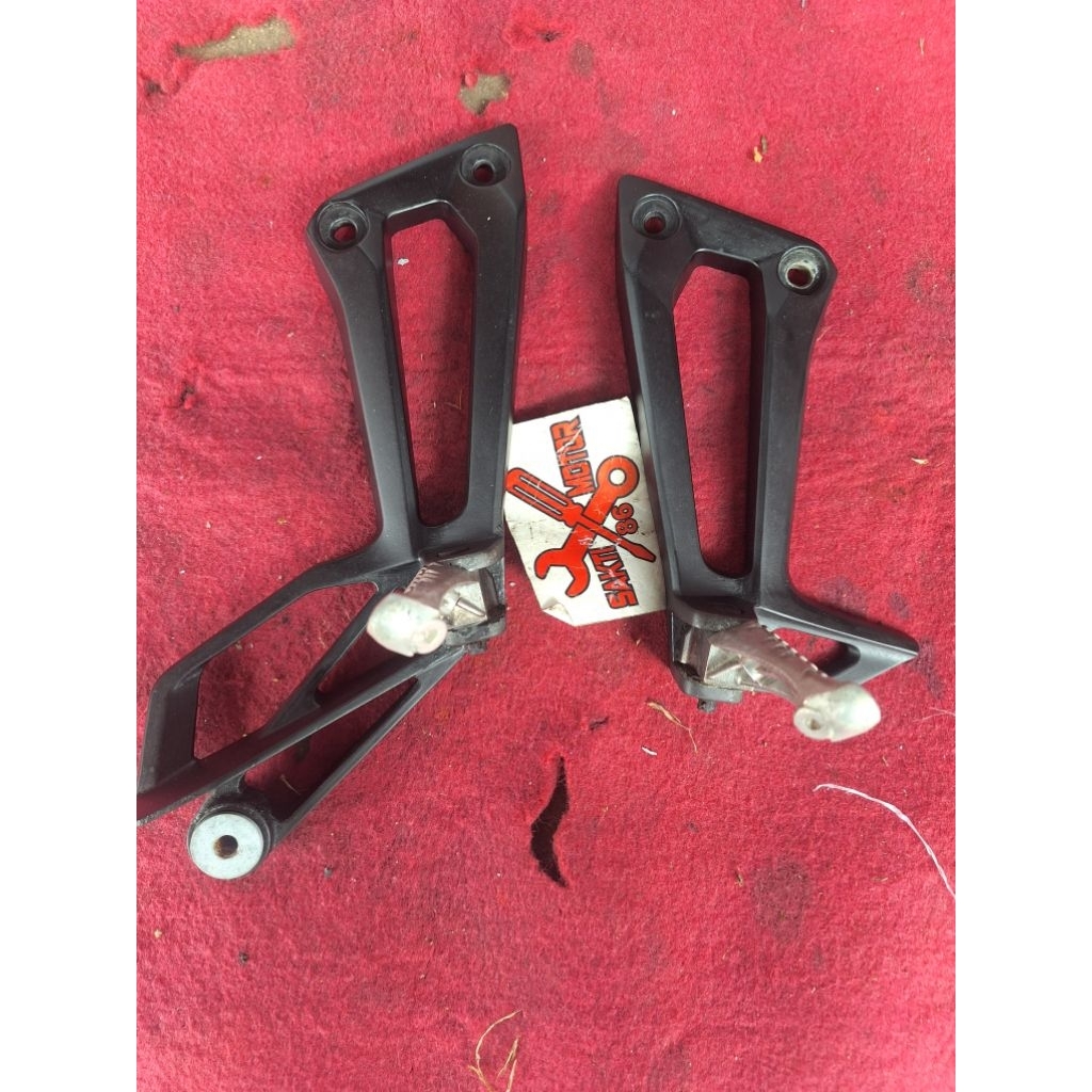 Dudukan footstep Belakang Mx king Bekas Original