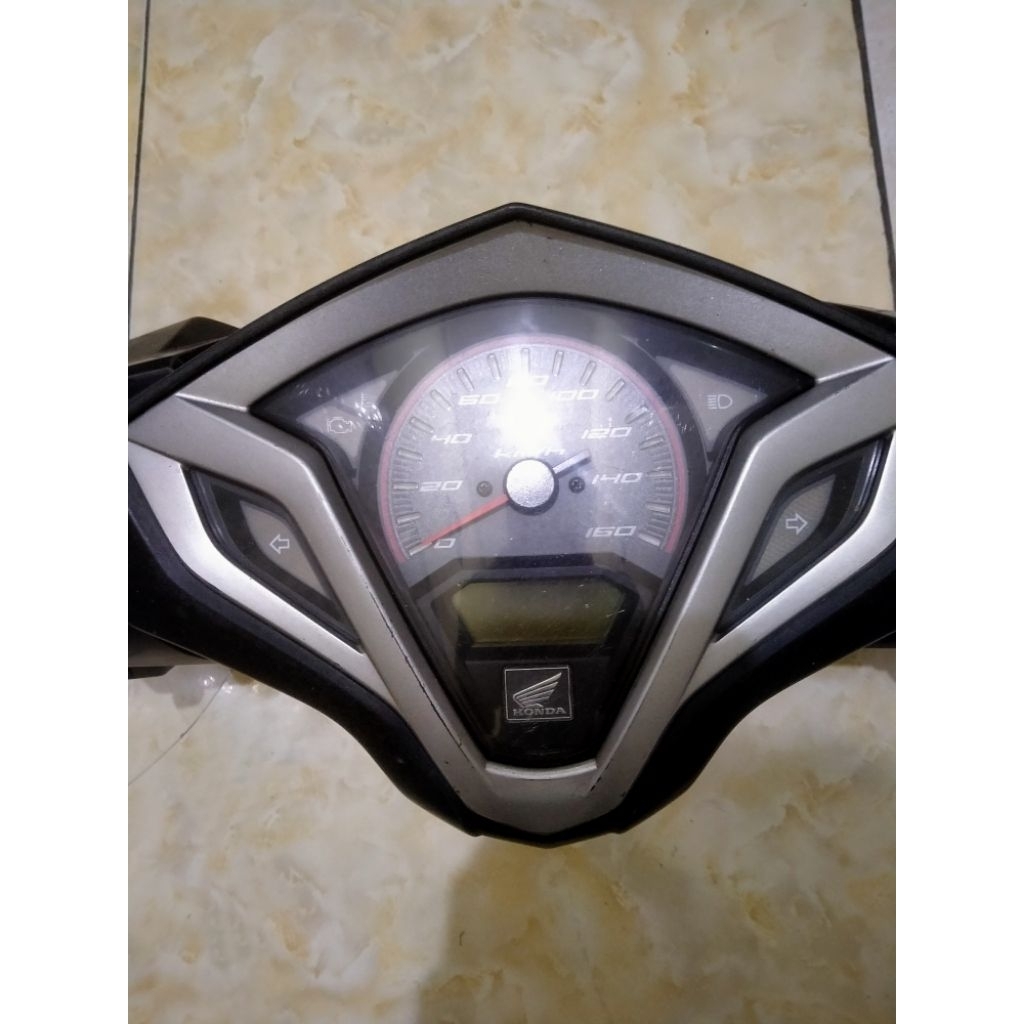 spidometer vario 125 old bohlam  + batok  scond original