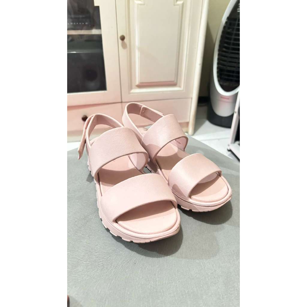 Preloved SKECHERS luxe foam 1x pakai ukuran 37