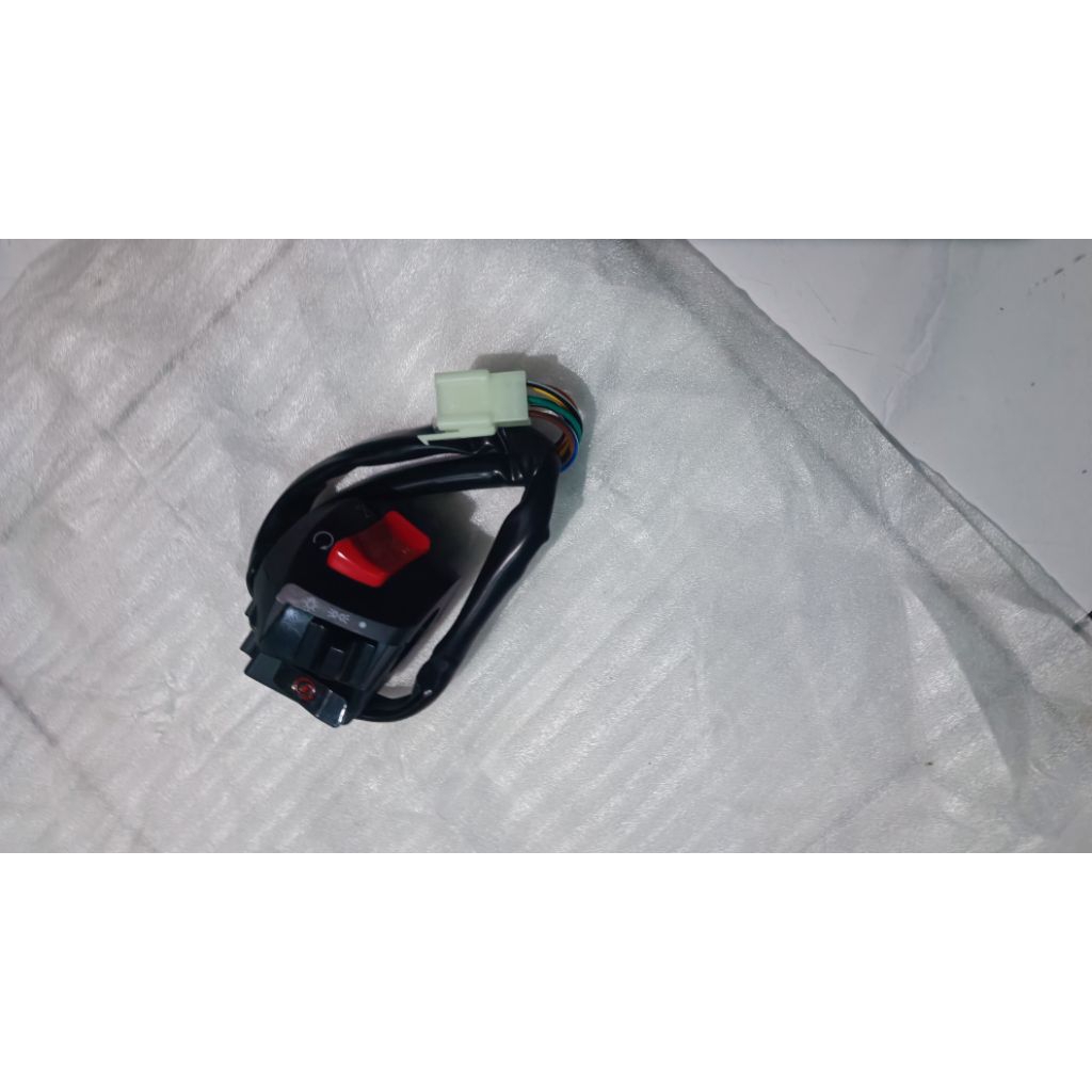 SAKLAR KANAN / HOLDER KANAN MINERVA R150 CBR / R200 / R150VX