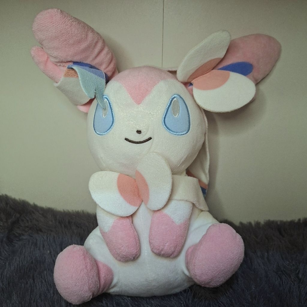 Boneka Sylveon I Love Eiveui Banpresto Cantik