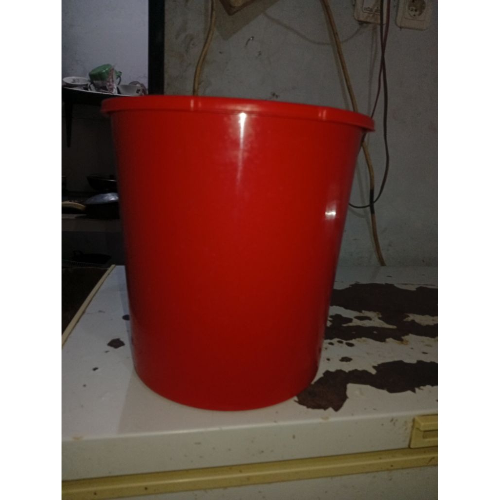 Ember bekas es cream diamond