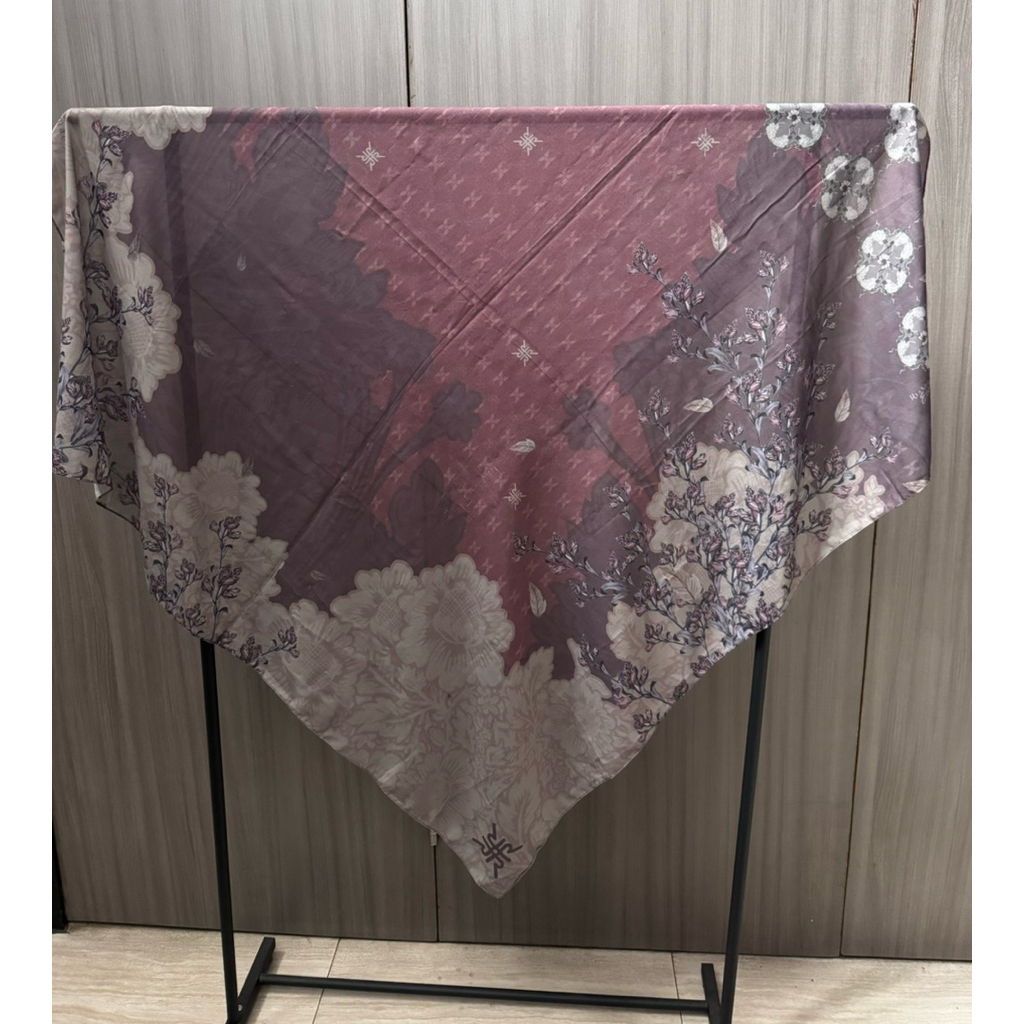 Preloved VGC, RiaMiranda Essential X RumahAyu Saraca Scarf