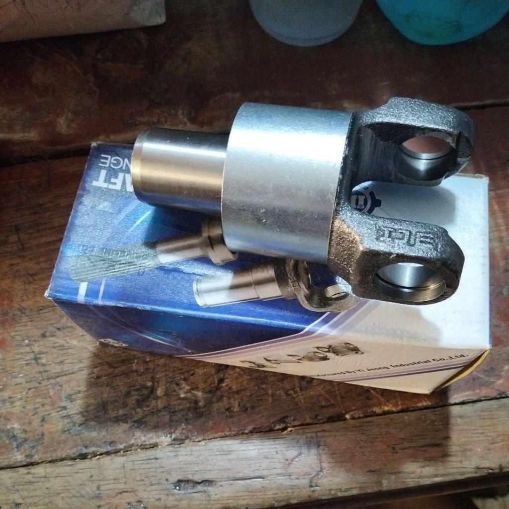 Shock Kopling Betina Yoke Sleeve Suzuki Futura