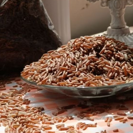 Beras merah pecah kulit