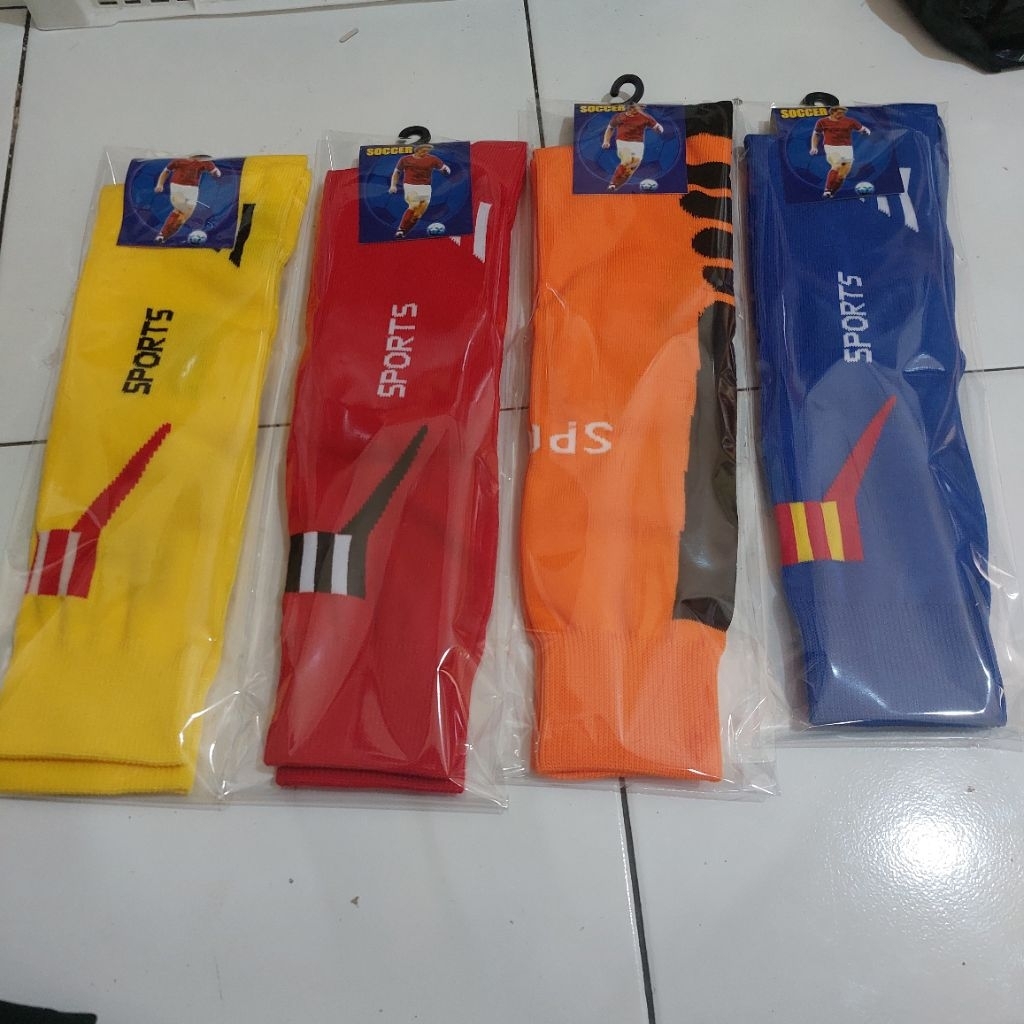 Kaos Kaki Sepakbola Anak dan Dewasa Sudah  Kemas| Kaos kaki olahraha panjang | Kaos kaki Futsal | ka