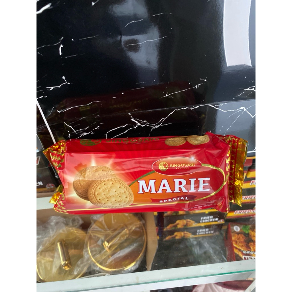 Marie Biskuit Regal Singosari