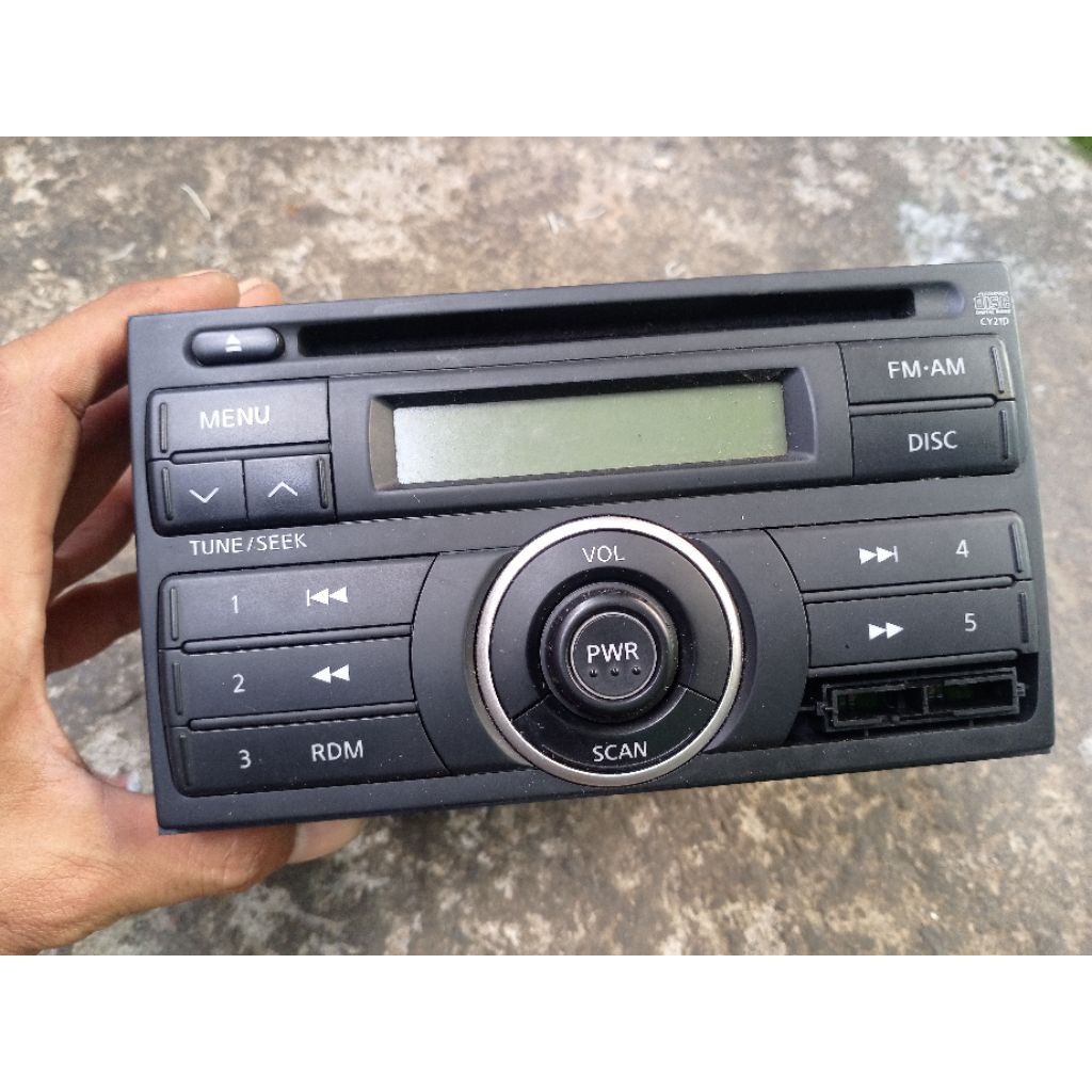 tape mobil grand Livina